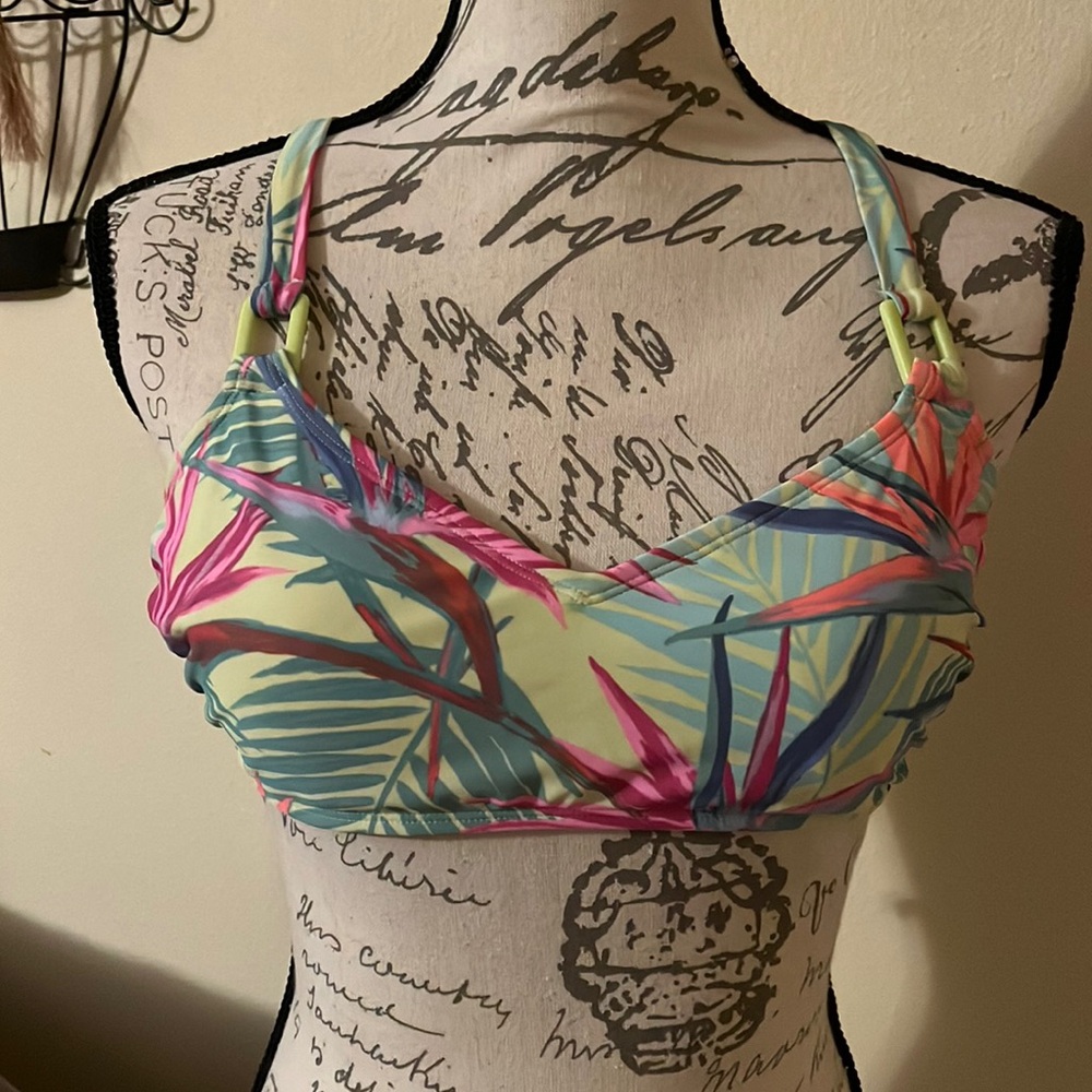 XHILARATION Criss Cross Bikini Top